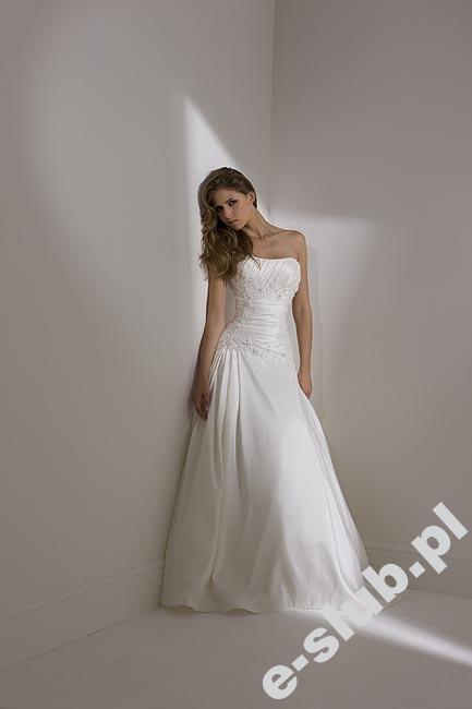 Pure Bridal Model 0047